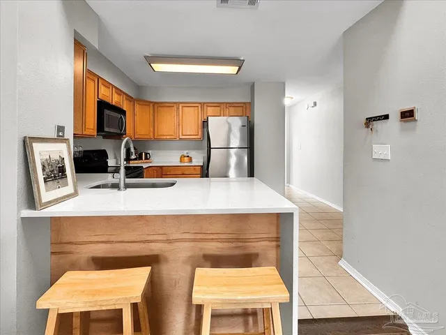 $185,000 | 5001 Grande Drive, Unit 823, Pensacola, FL 32504