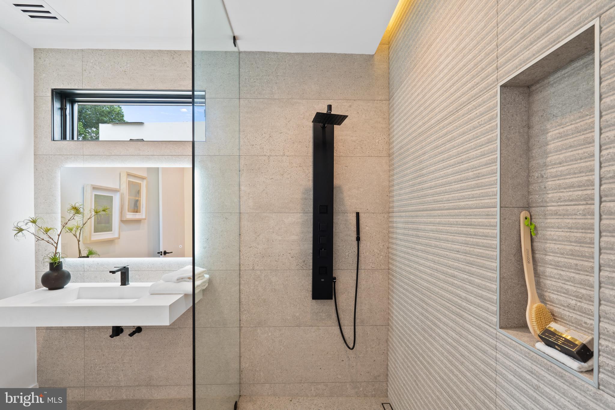 5208 Danbury Road Bethesda, MD 20814 - Photo 114 of 126