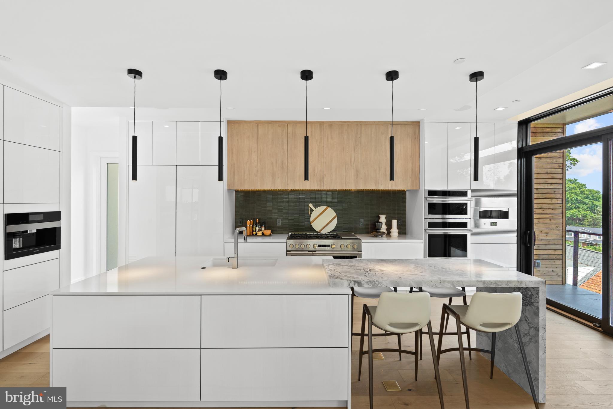 5208 Danbury Road Bethesda, MD 20814 - Photo 13 of 126