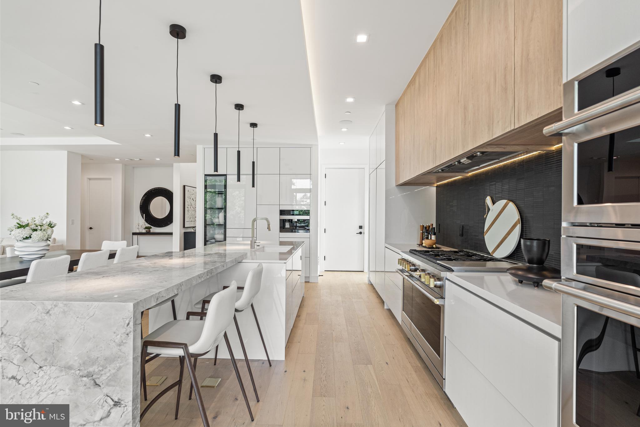 5208 Danbury Road Bethesda, MD 20814 - Photo 14 of 126