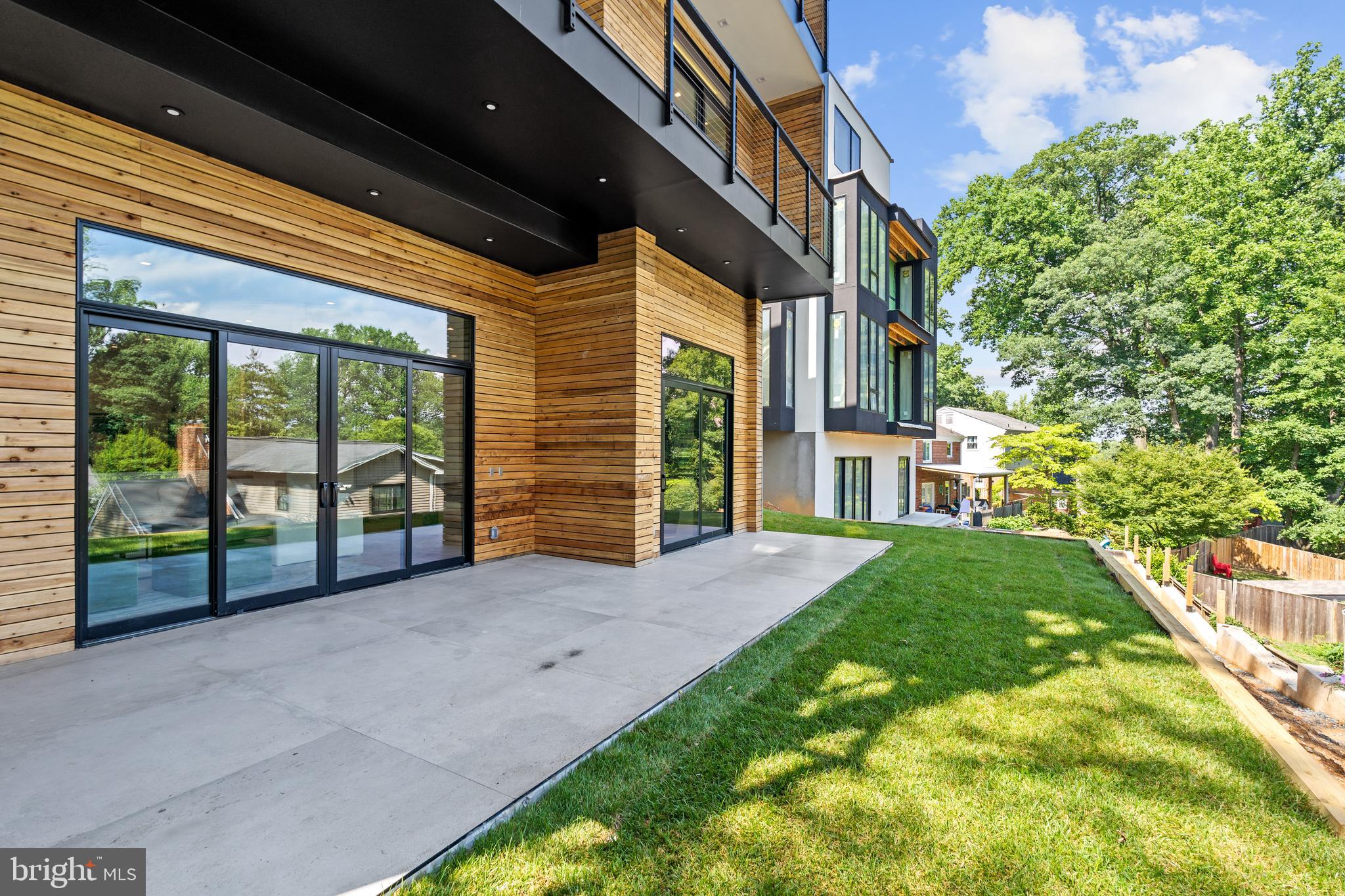 5208 Danbury Road Bethesda, MD 20814 - Photo 16 of 126