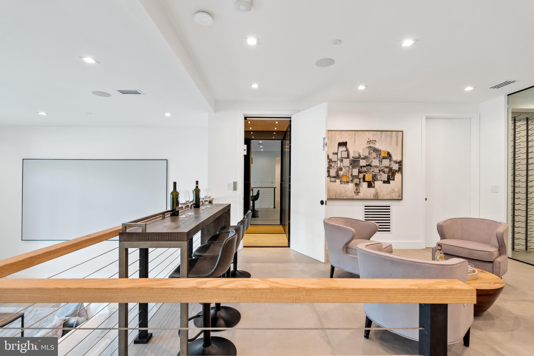 5208 Danbury Road Bethesda, MD 20814 - Photo 19 of 126