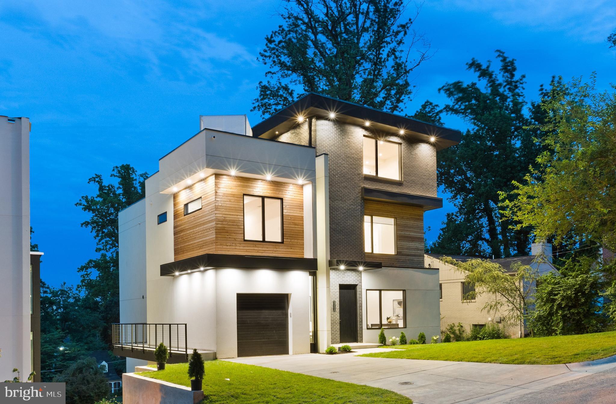 5208 Danbury Road Bethesda, MD 20814 - Photo 2 of 126