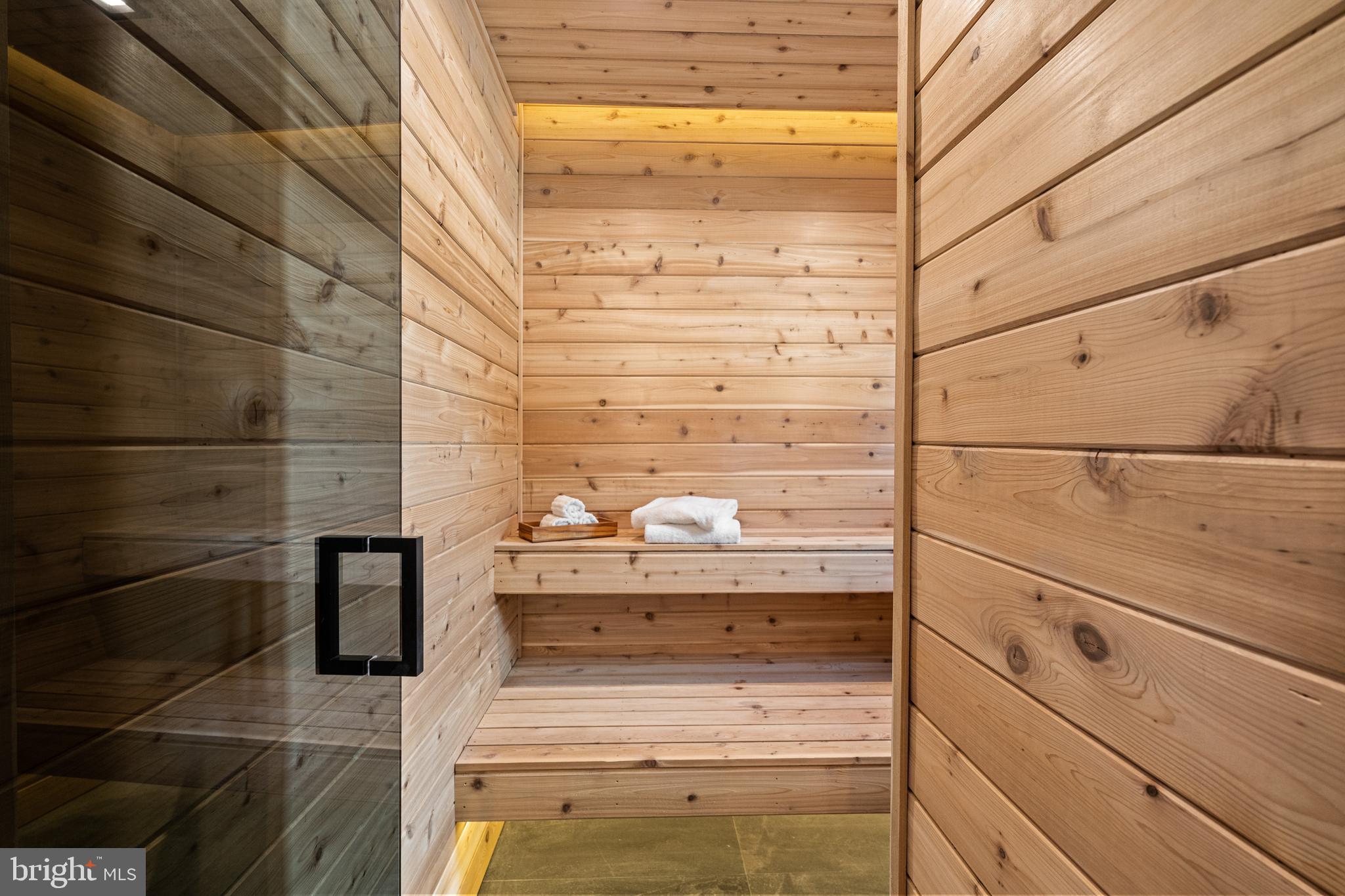 5208 Danbury Road Bethesda, MD 20814 - Photo 23 of 126