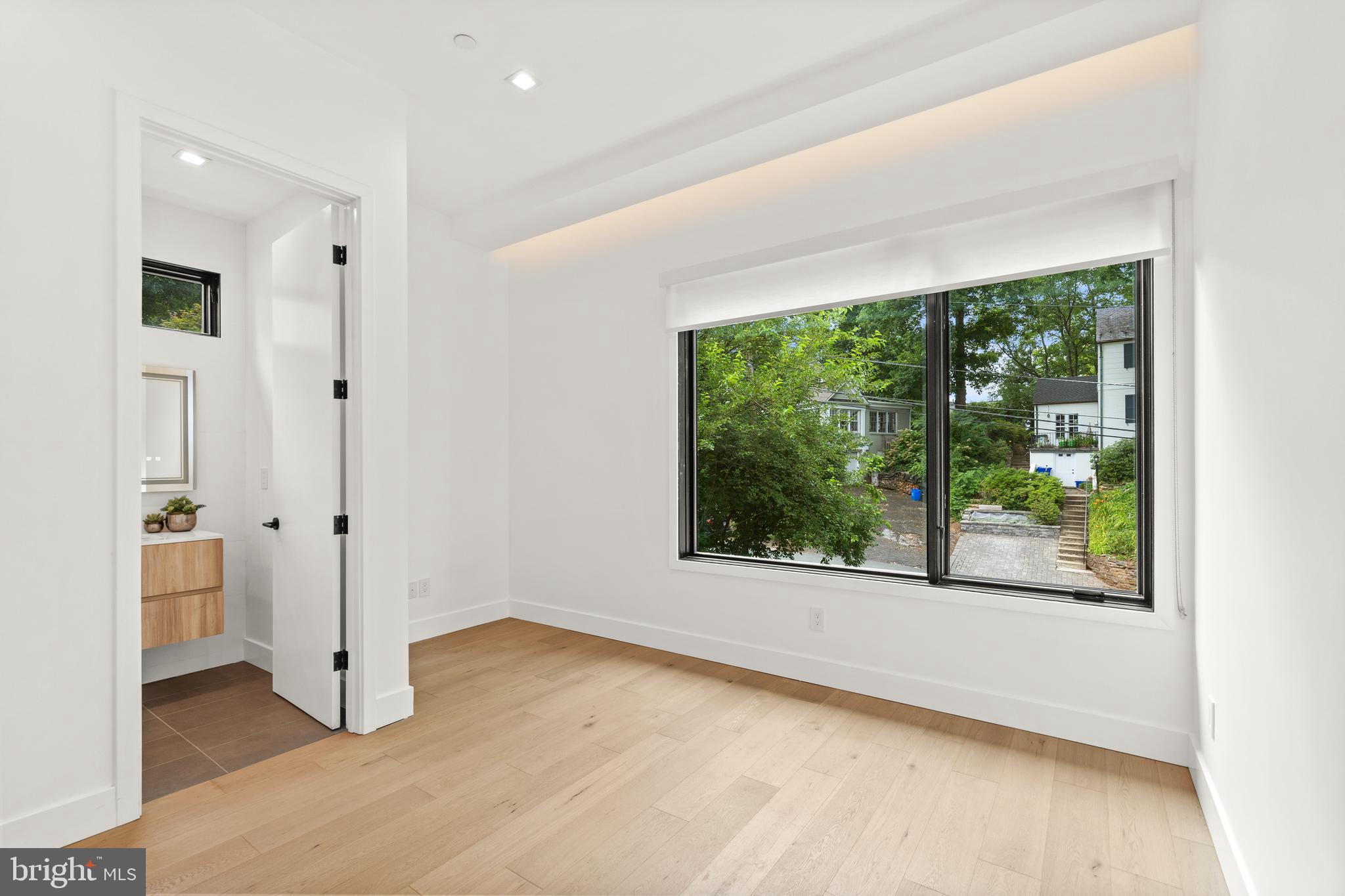 5208 Danbury Road Bethesda, MD 20814 - Photo 29 of 126