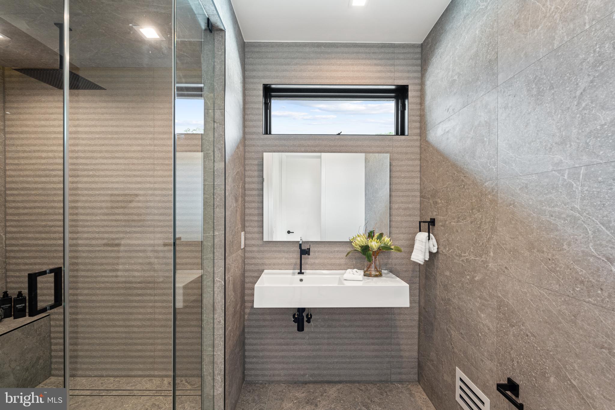 5208 Danbury Road Bethesda, MD 20814 - Photo 89 of 126