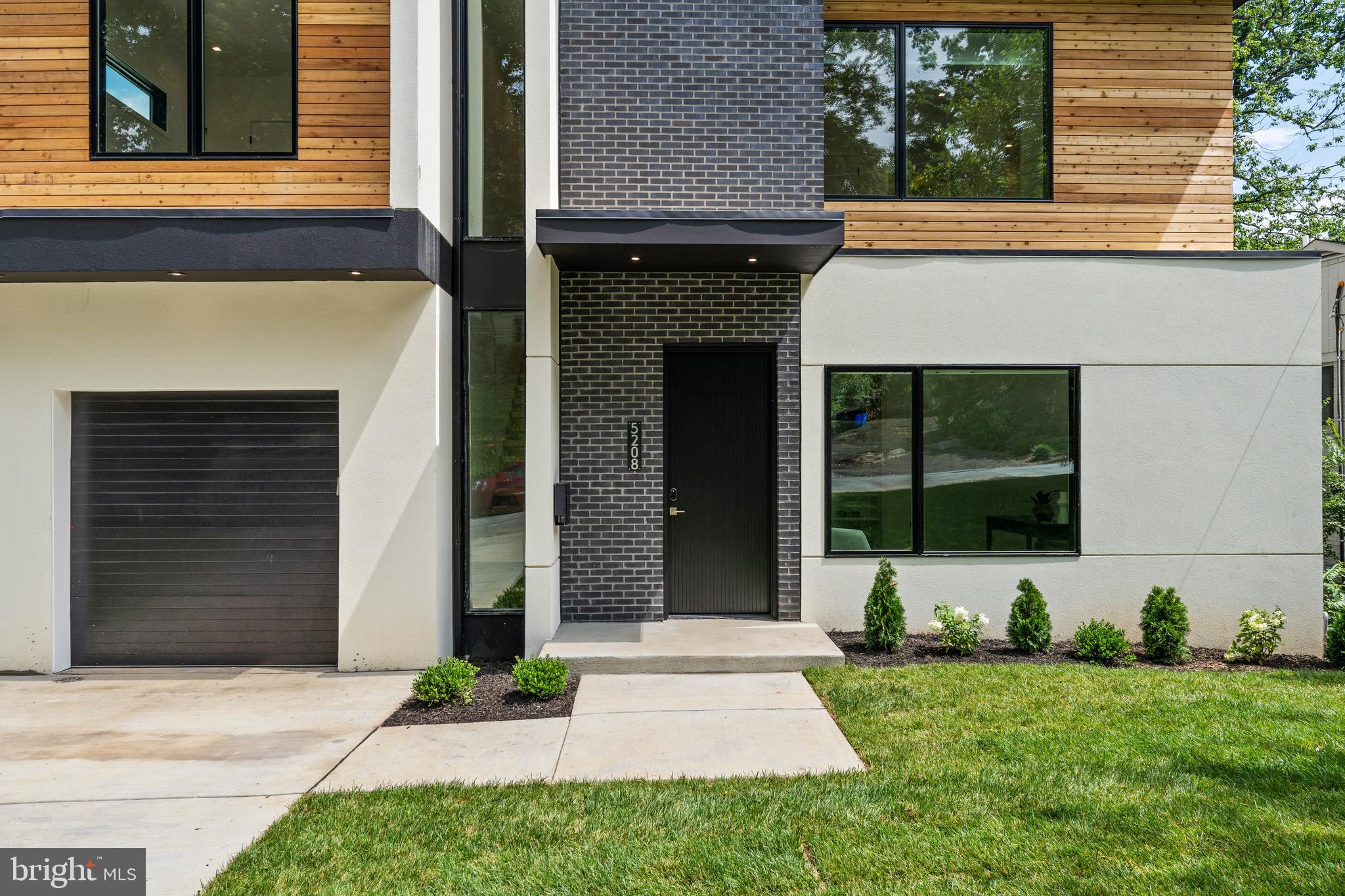 5208 Danbury Road Bethesda, MD 20814 - Photo 10 of 126