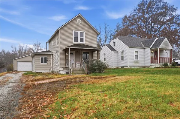 $199,000 | 218 East Kay Street, Lansing, KS 66043