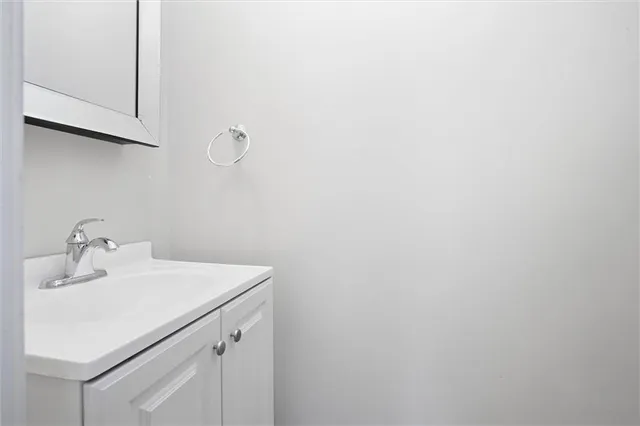 $214,000 | 218 East Kay Street, Lansing, KS 66043