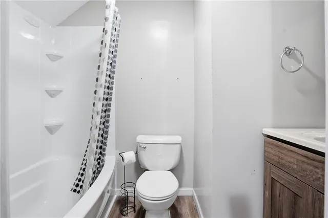 $214,000 | 218 East Kay Street, Lansing, KS 66043