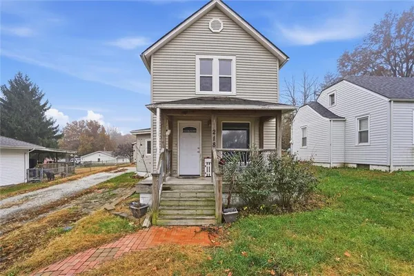 $199,000 | 218 East Kay Street, Lansing, KS 66043