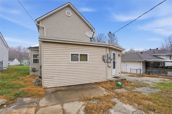 $199,000 | 218 East Kay Street, Lansing, KS 66043