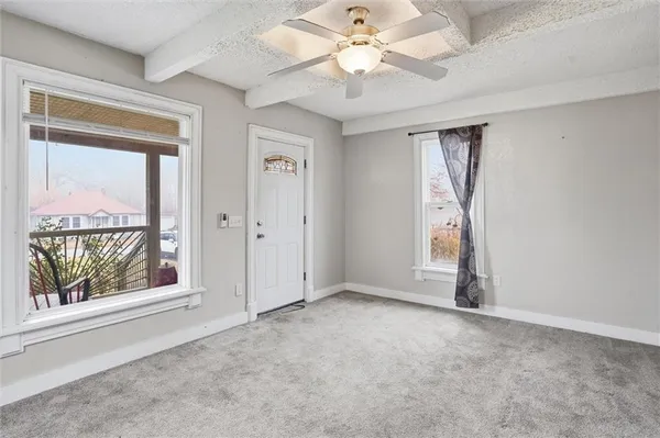 $199,000 | 218 East Kay Street, Lansing, KS 66043