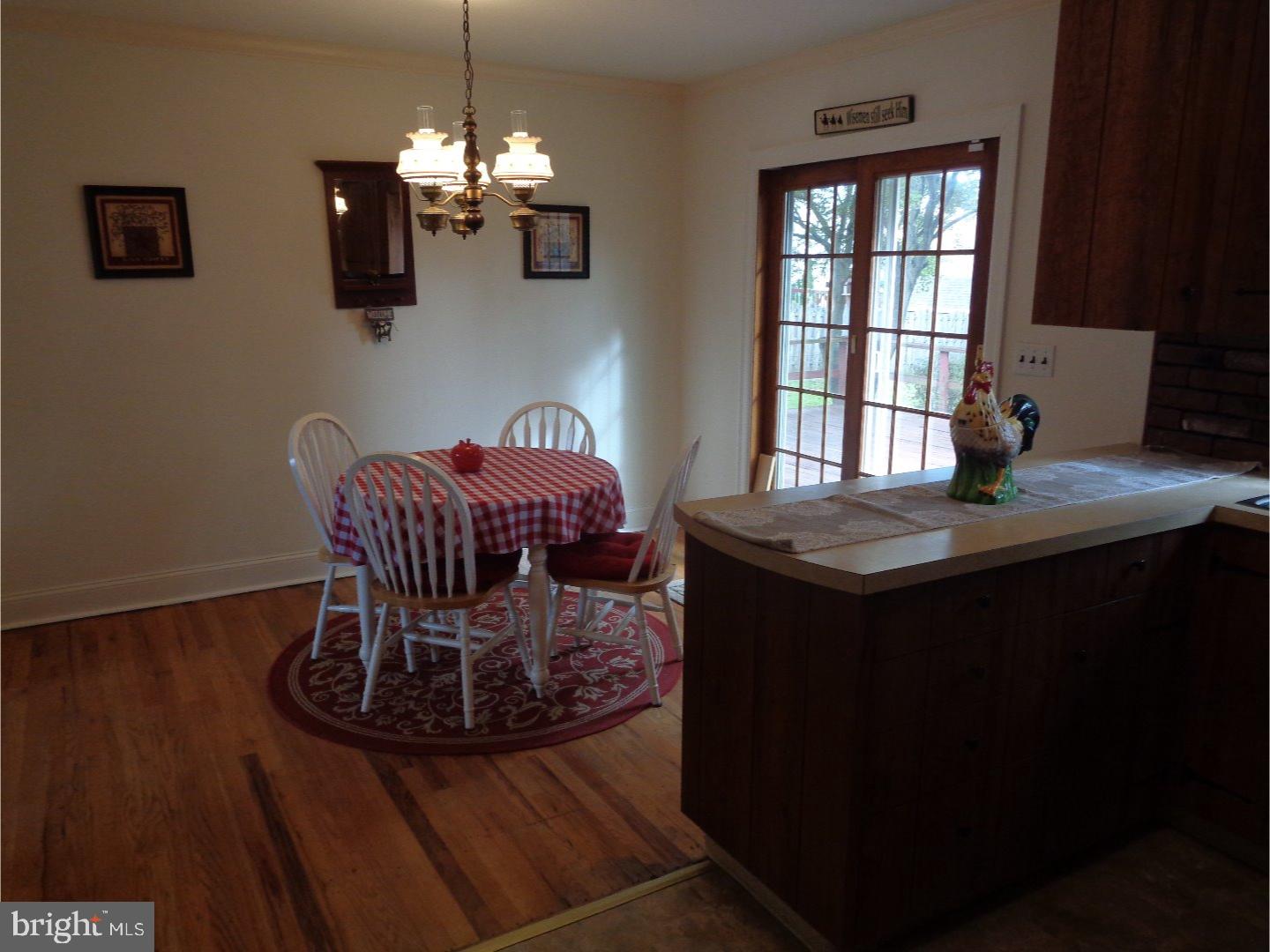 33 Running Brook Road Ewing, NJ 08638 - Photo 5 of 18