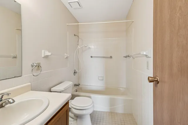 $149,900 | 14575 Burma Avenue West, Unit 202, Rosemount, MN 55068