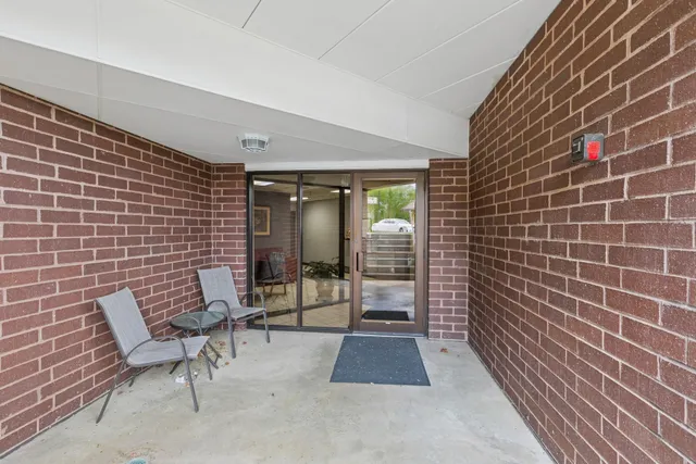 $149,900 | 14575 Burma Avenue West, Unit 202, Rosemount, MN 55068