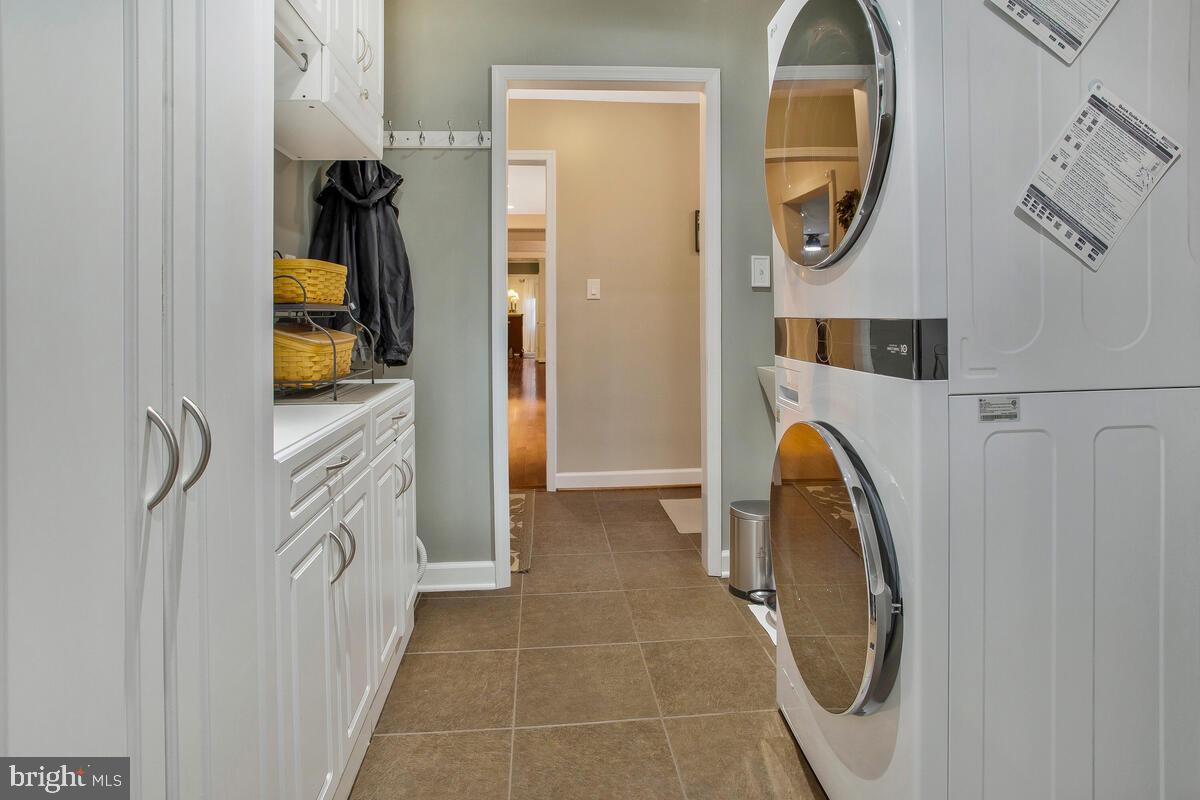 9580 Howes Road Dunkirk, MD 20754 - Photo 24 of 51 laundry room