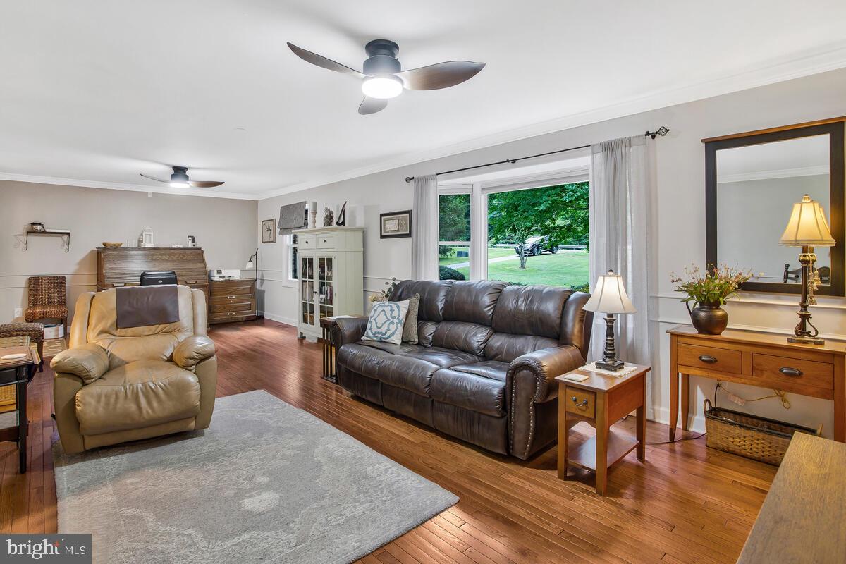 9580 Howes Road Dunkirk, MD 20754 - Photo 7 of 51 Family room