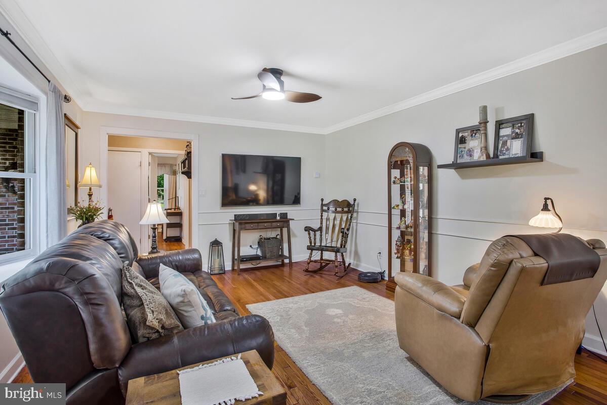 9580 Howes Road Dunkirk, MD 20754 - Photo 9 of 51 family room