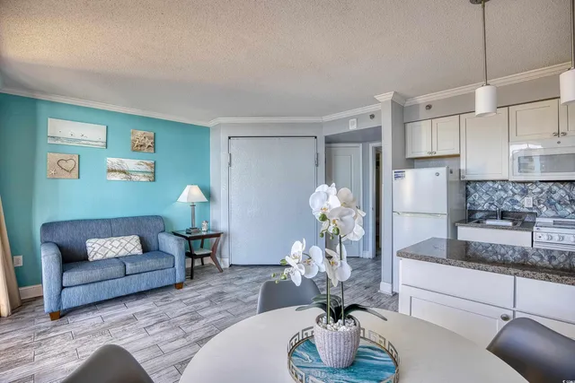 $179,000 | 6900 North Ocean Boulevard, Unit 1002, Myrtle Beach, SC 29572