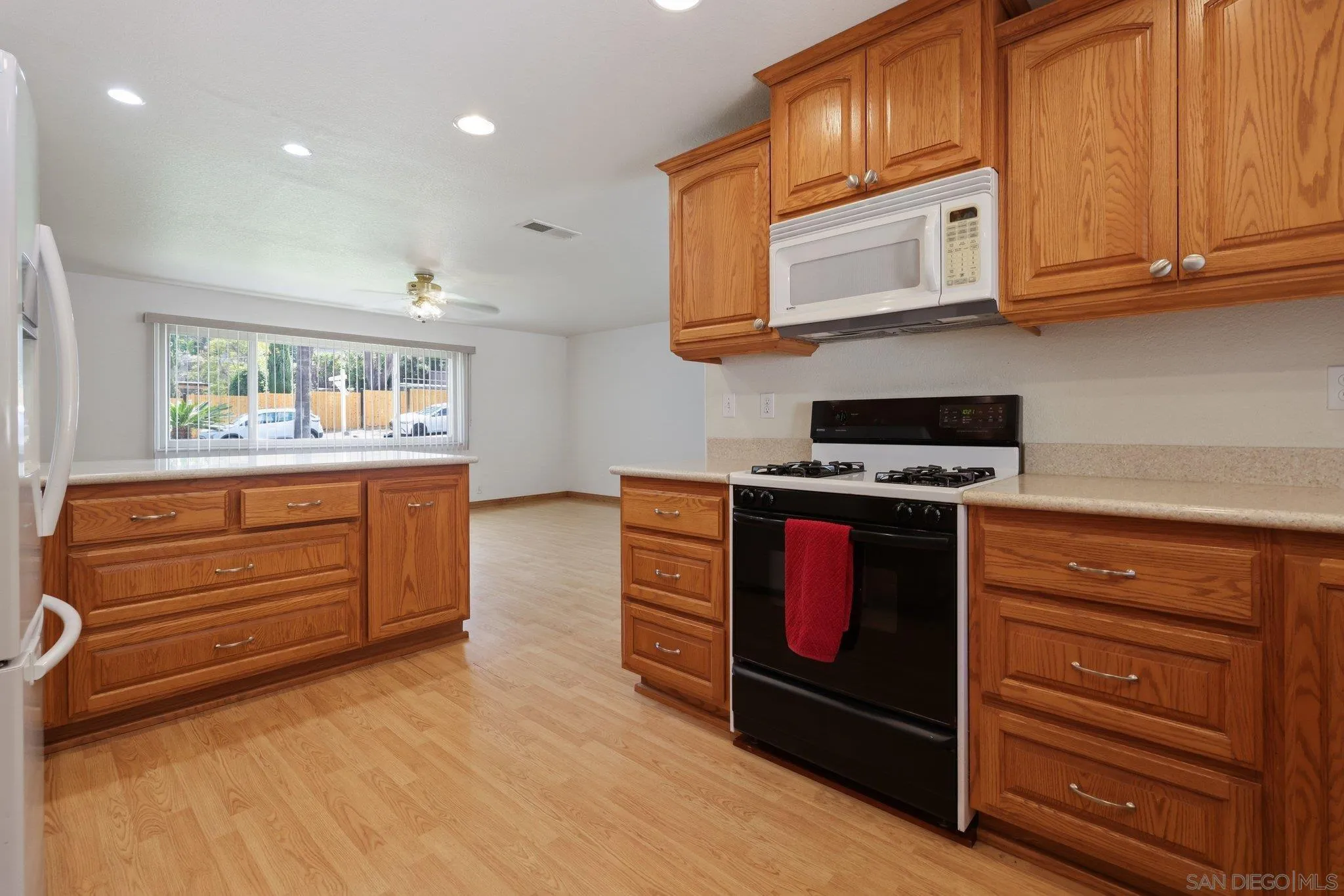 12175 Gay Rio Drive Lakeside, CA 92040 - Photo 14 of 29