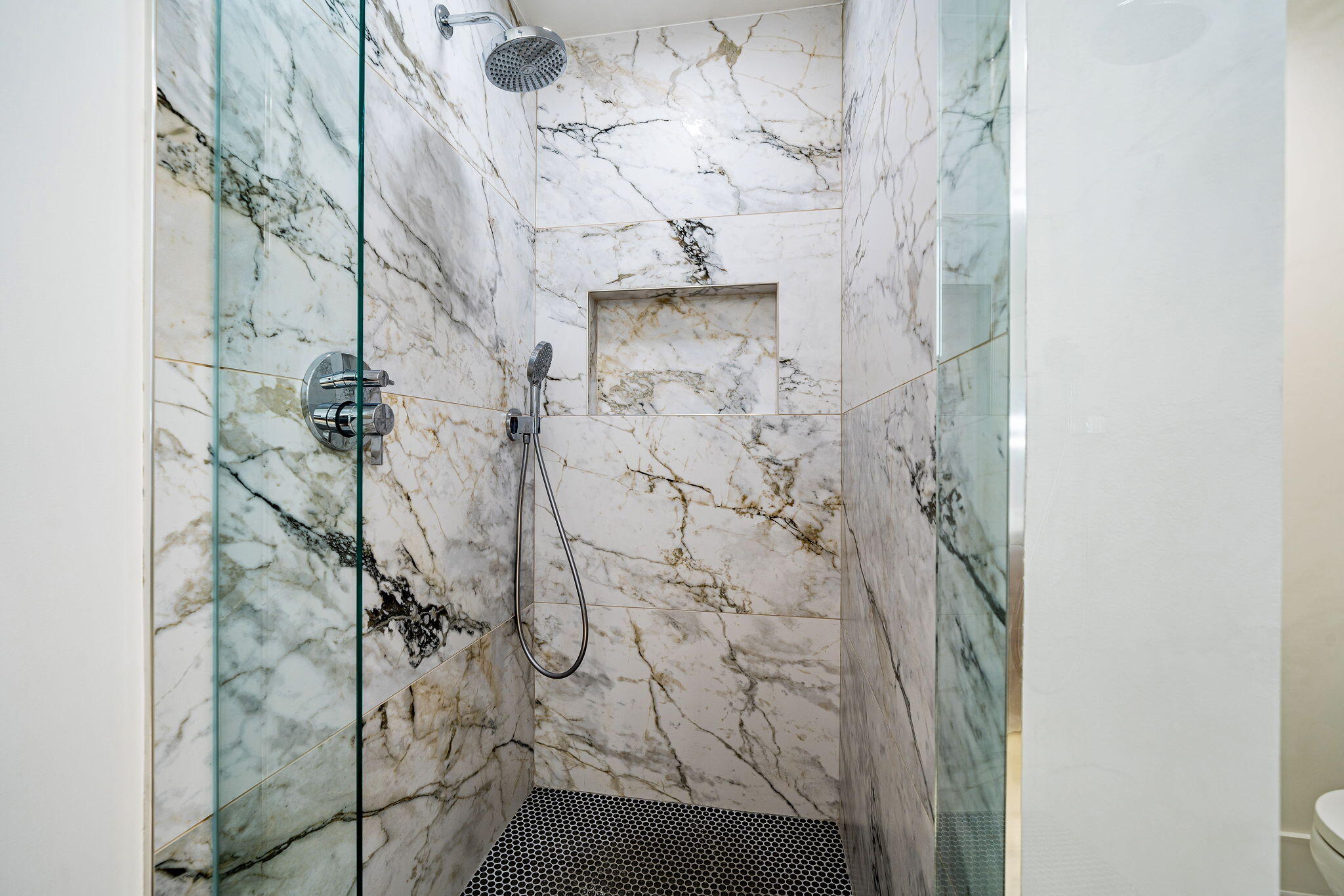 1 Cornell Drive Rancho Mirage, CA 92270 - Photo 28 of 46 Guest Bath 1 Shower