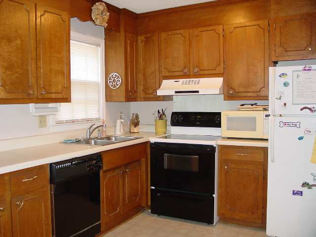 501 Edwards Road, Unit 19 Greenville, SC 29615 - Photo 4 of 8 Gallery Image 4