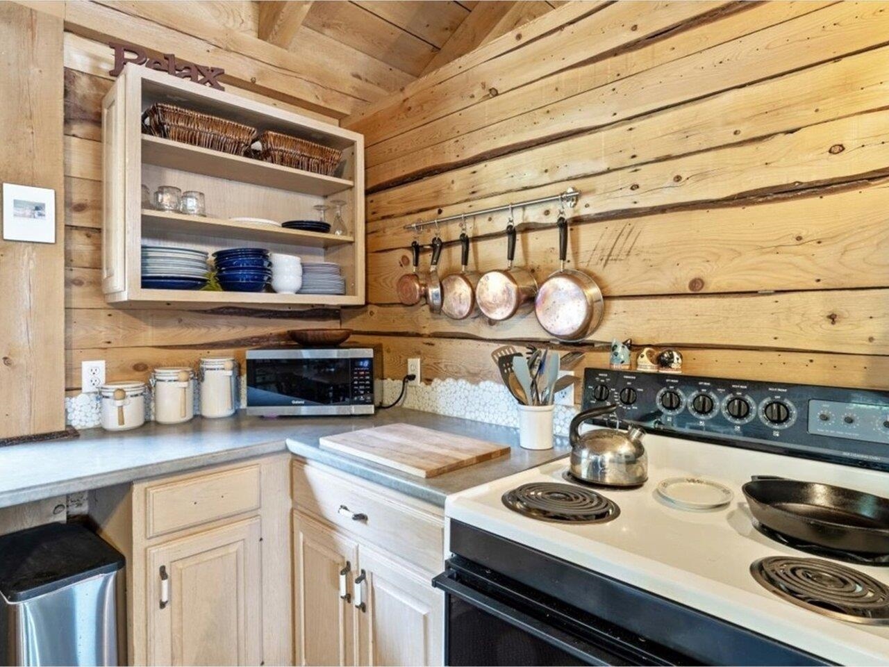 131 Shore Road Franklin, VT 05457 - Photo 4 of 40 Gallery Image 4