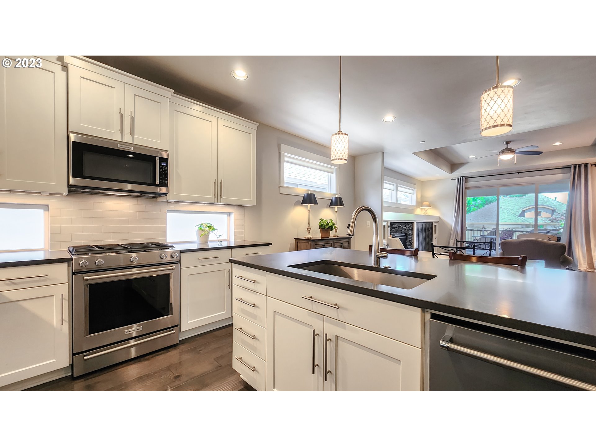 7545 Southwest Honor Loop Wilsonville, OR 97070 - Photo 10 of 46 Kitchen