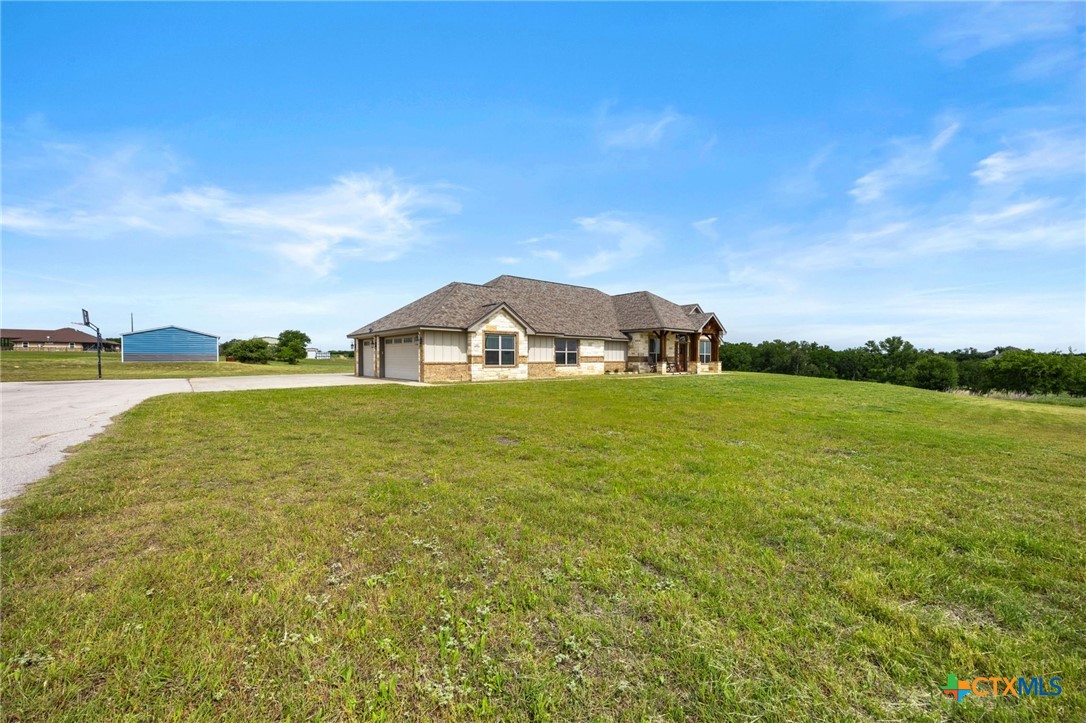 847 Twin Mountain Road Copperas Cove, TX 76522 - Photo 2 of 48