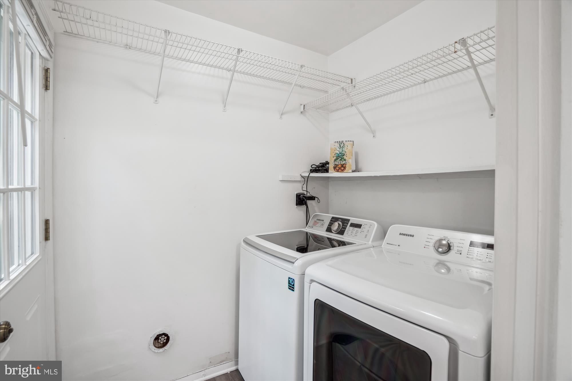 5447 Woodenhawk Circle Columbia, MD 21044 - Photo 12 of 51 WASHER & DRYER & DOOR TO DECK & YARD