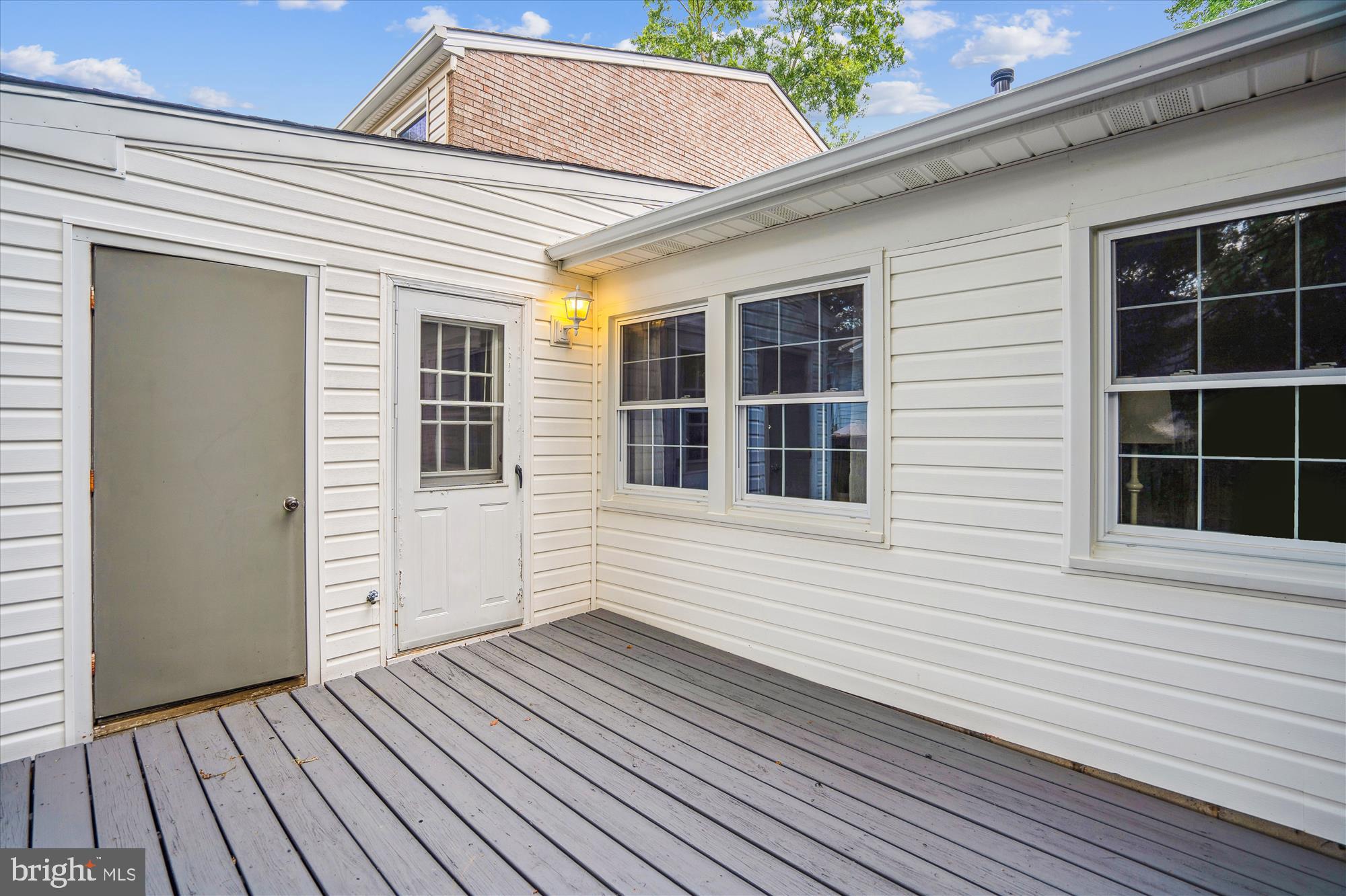 5447 Woodenhawk Circle Columbia, MD 21044 - Photo 17 of 51 REPLACED SIDING