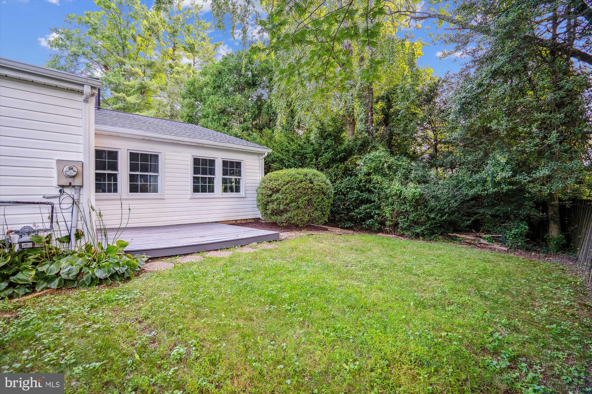 5447 Woodenhawk Circle Columbia, MD 21044 - Photo 31 of 51 VERDANT BACK YARD