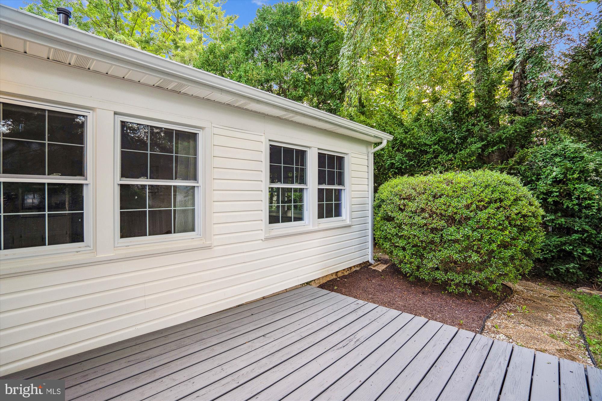 5447 Woodenhawk Circle Columbia, MD 21044 - Photo 32 of 51 WOOD DECK