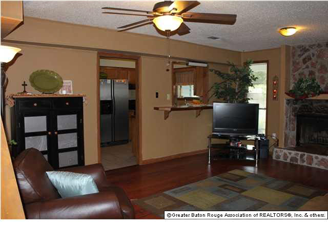 8163 Baringer Road Baton Rouge, LA 70817 - Photo 2 of 13 Gallery Image 2