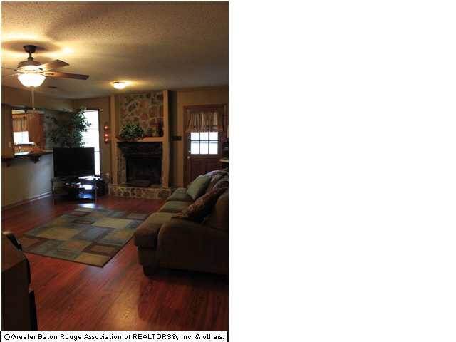 8163 Baringer Road Baton Rouge, LA 70817 - Photo 3 of 13 Gallery Image 3