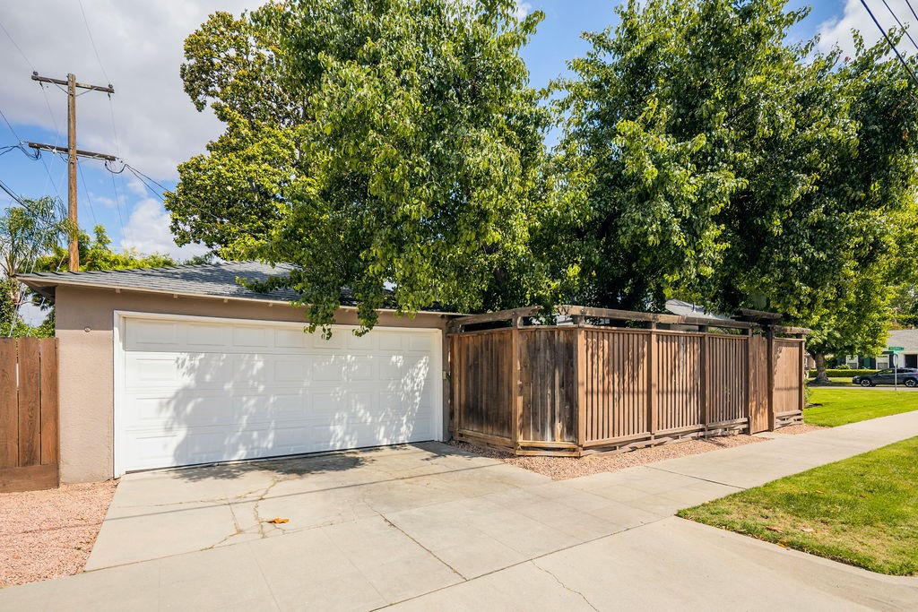 107 East Normal Avenue Fresno, CA 93704 - Photo 5 of 45