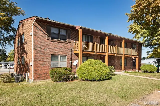 $5,280,000 | 7300 North Hanley Road, Hazelwood, MO 63042