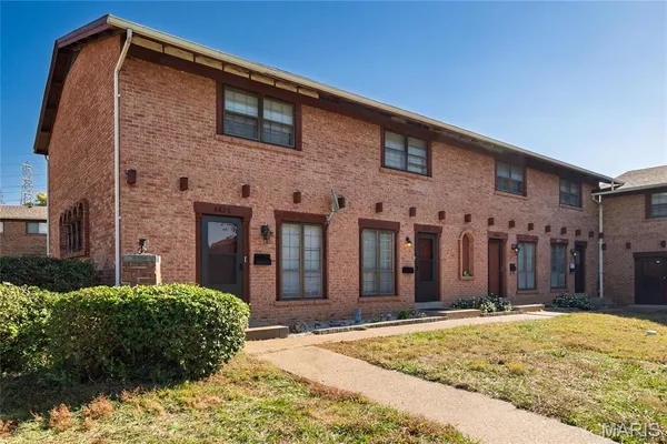 $5,000,000 | 7300 North Hanley Road, Hazelwood, MO 63042