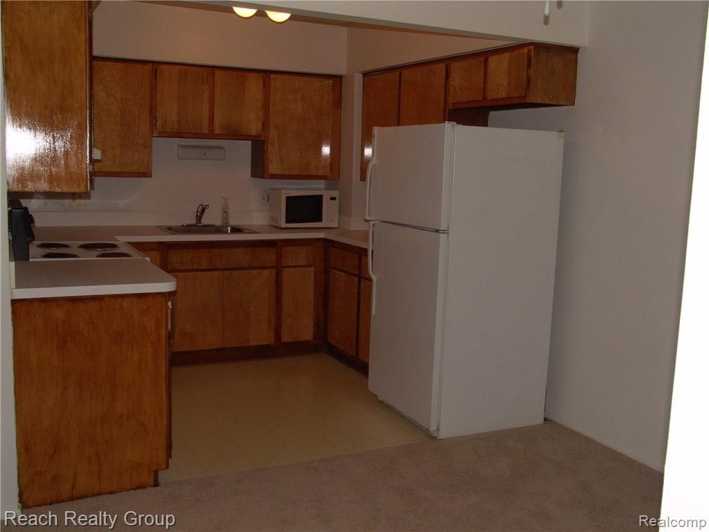 25545 Lahser Road Southfield, MI 48033 - Photo 4 of 6
