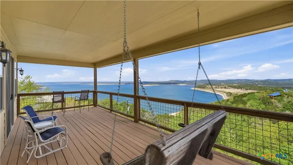 $629,000 | 322 Kings Crown, Canyon Lake, TX 78133