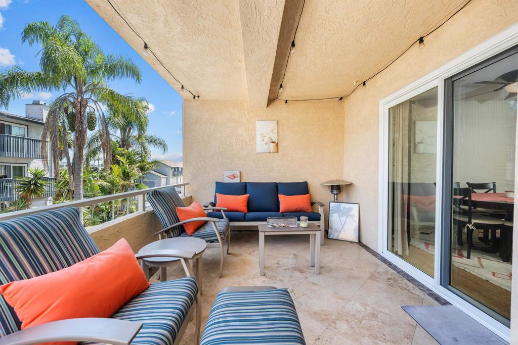 368 Hemlock Avenue Carlsbad, CA 92008 - Photo 14 of 32 a outdoor living space with patio furniture