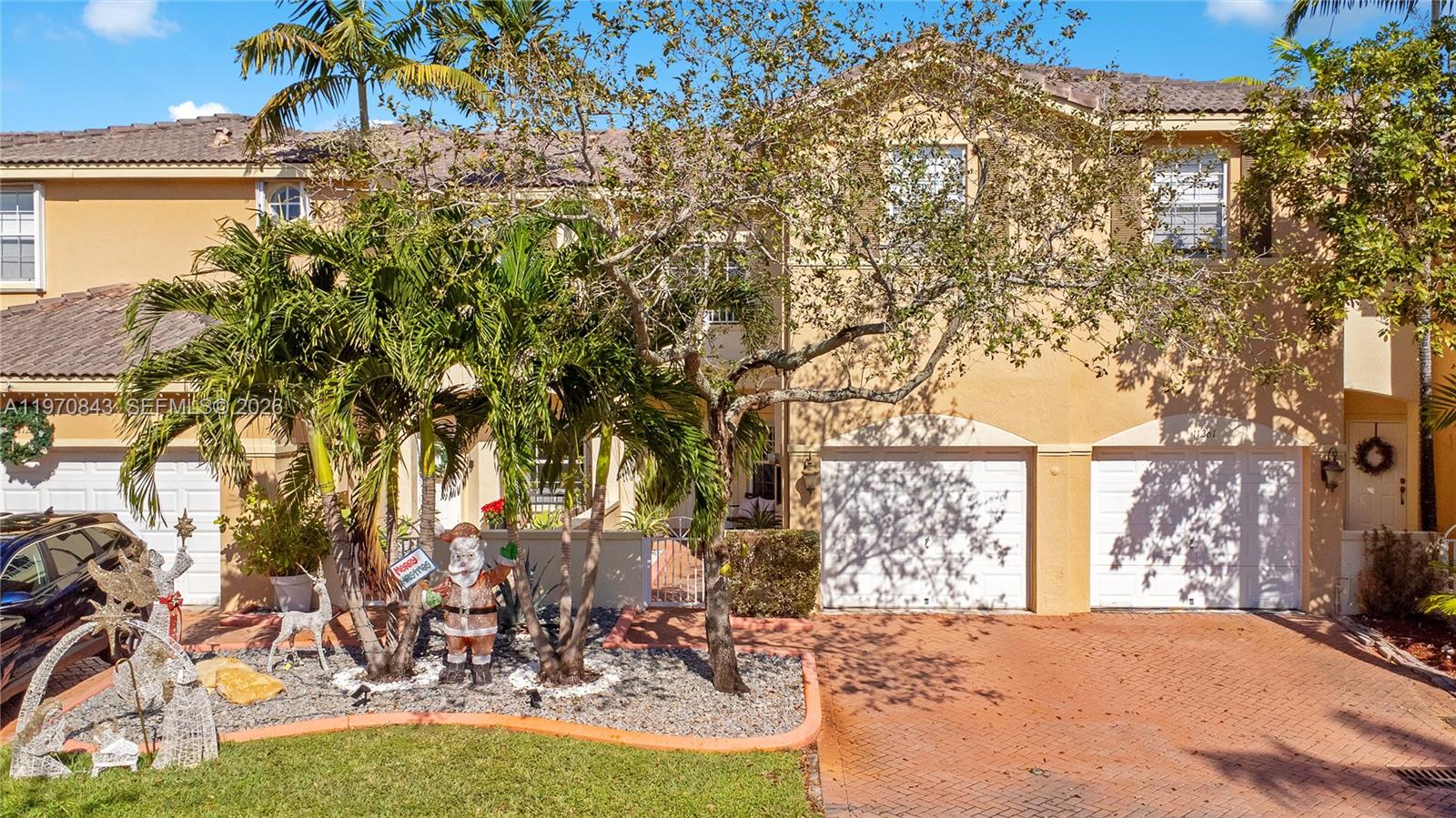 11261 Northwest 55th Lane Doral, FL 33178 - Photo 2 of 31
