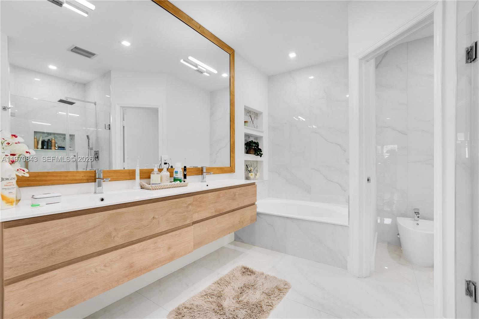 11261 Northwest 55th Lane Doral, FL 33178 - Photo 21 of 31