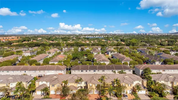 $4,600 | 11261 Northwest 55th Lane, Doral, FL 33178