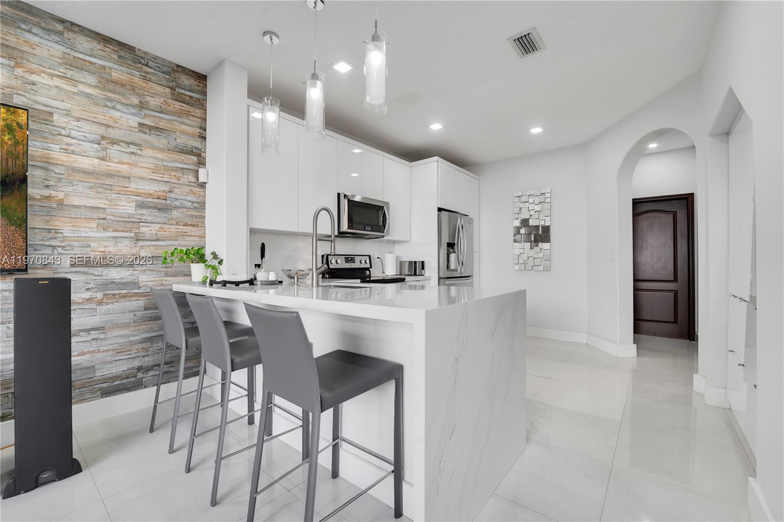 11261 Northwest 55th Lane Doral, FL 33178 - Photo 10 of 31
