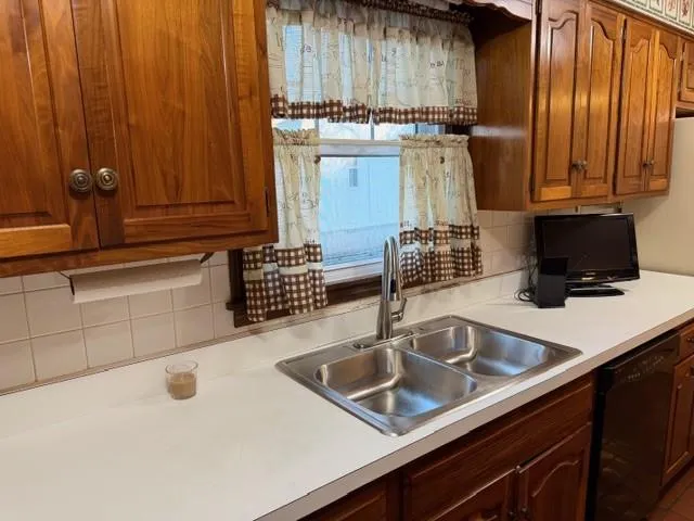 $129,500 | 100 North Lincoln Street, Erie, KS 66733