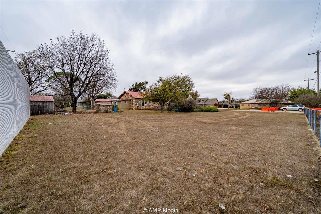 1104 North Avenue Avenue East Haskell, TX 79521 - Photo 20 of 30 a view of outdoor space with city view