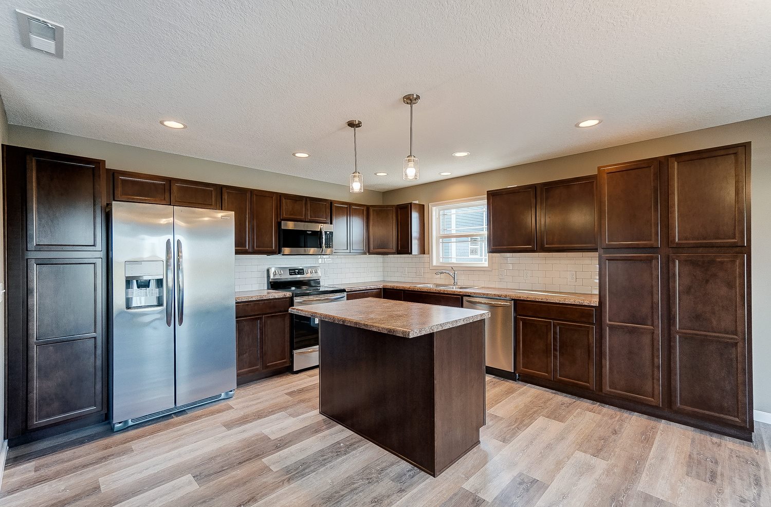 12057 Bozzio Road Fort Wayne, IN 46818 - Photo 11 of 36 Gallery Image 11