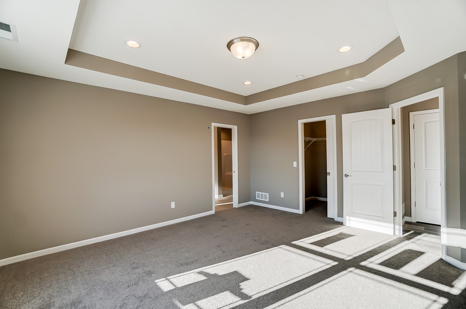 12057 Bozzio Road Fort Wayne, IN 46818 - Photo 18 of 36 Gallery Image 18